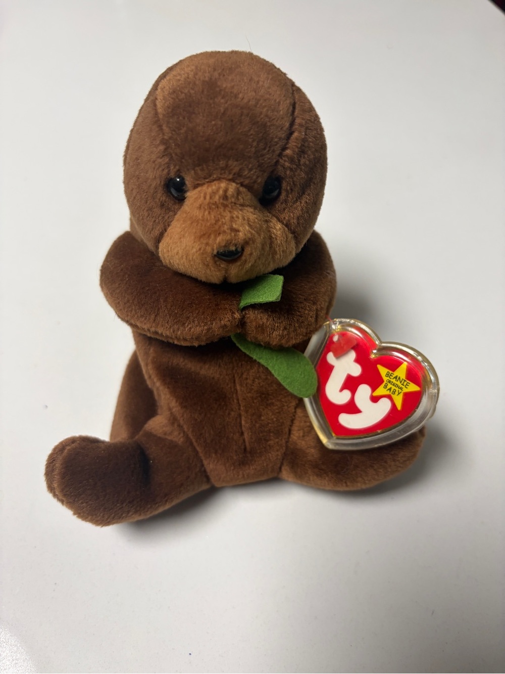Ty Brown Otter Plush with Green Leaf and Red Heart Tag